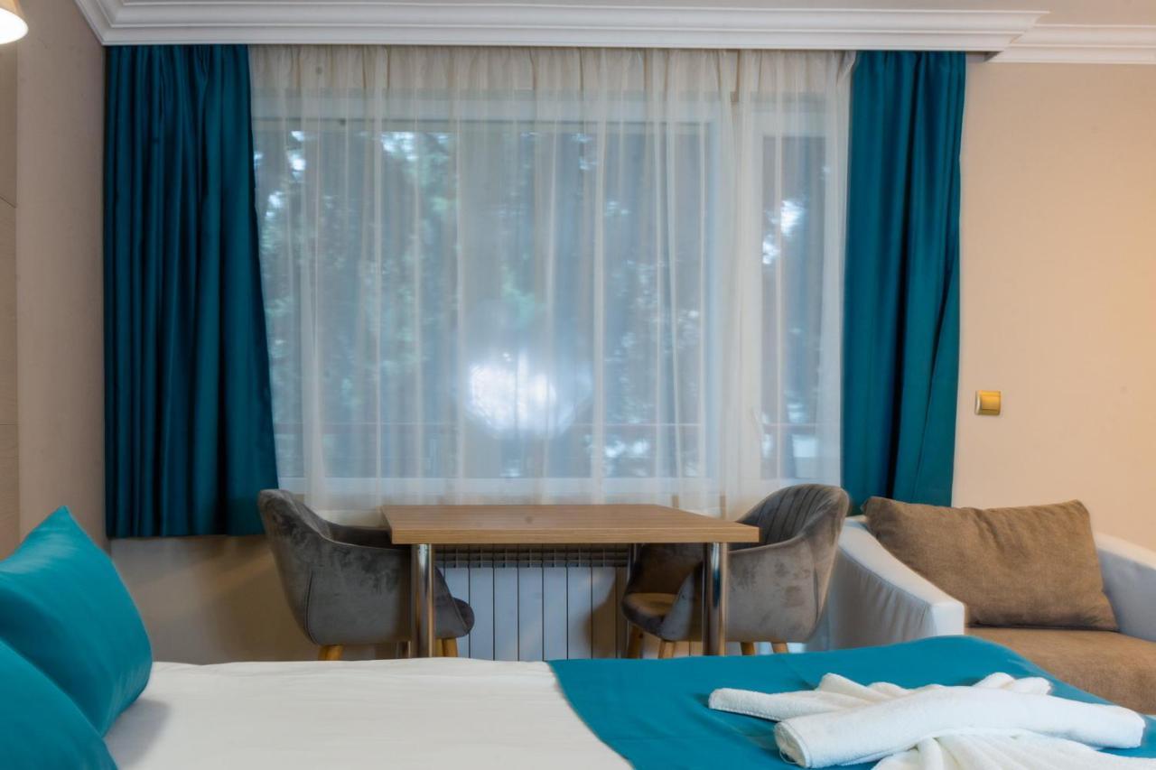 Vemara City Boutique Hotel-Free Parking Varna ภายนอก รูปภาพ