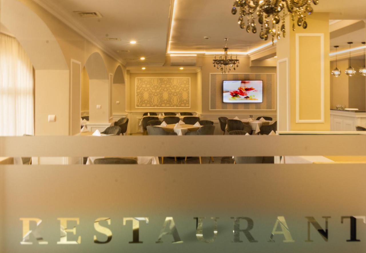 Vemara City Boutique Hotel-Free Parking Varna ภายนอก รูปภาพ