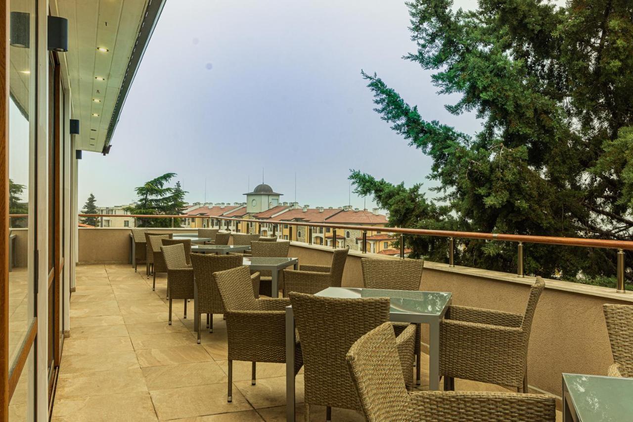 Vemara City Boutique Hotel-Free Parking Varna ภายนอก รูปภาพ