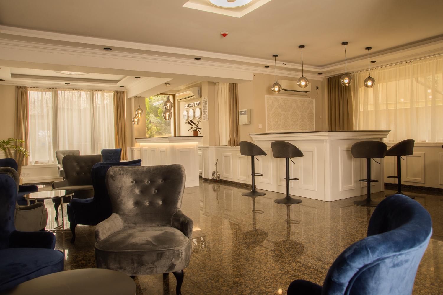 Vemara City Boutique Hotel-Free Parking Varna ภายนอก รูปภาพ