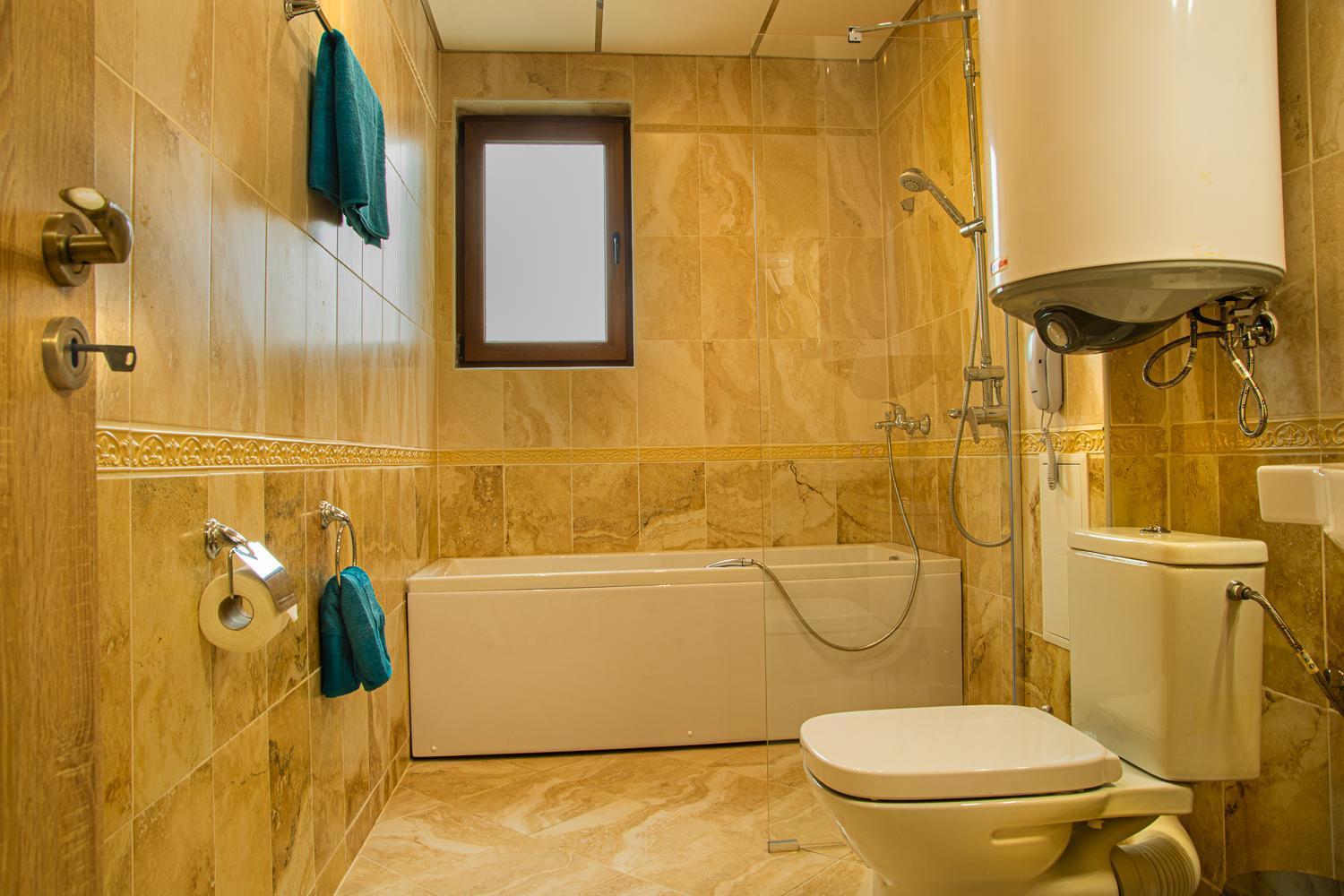 Vemara City Boutique Hotel-Free Parking Varna ภายนอก รูปภาพ