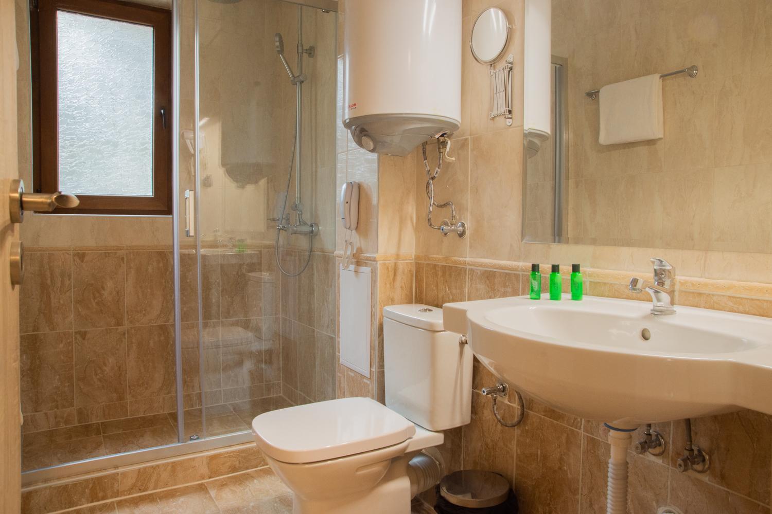 Vemara City Boutique Hotel-Free Parking Varna ภายนอก รูปภาพ
